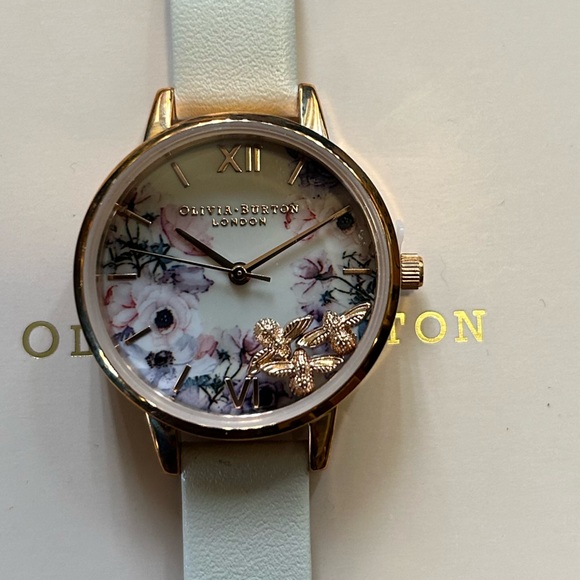 Olivia Burton Busy Bees Watch With 30mm White Floral Face With 3 Mobile Bees - Picture 1 of 6